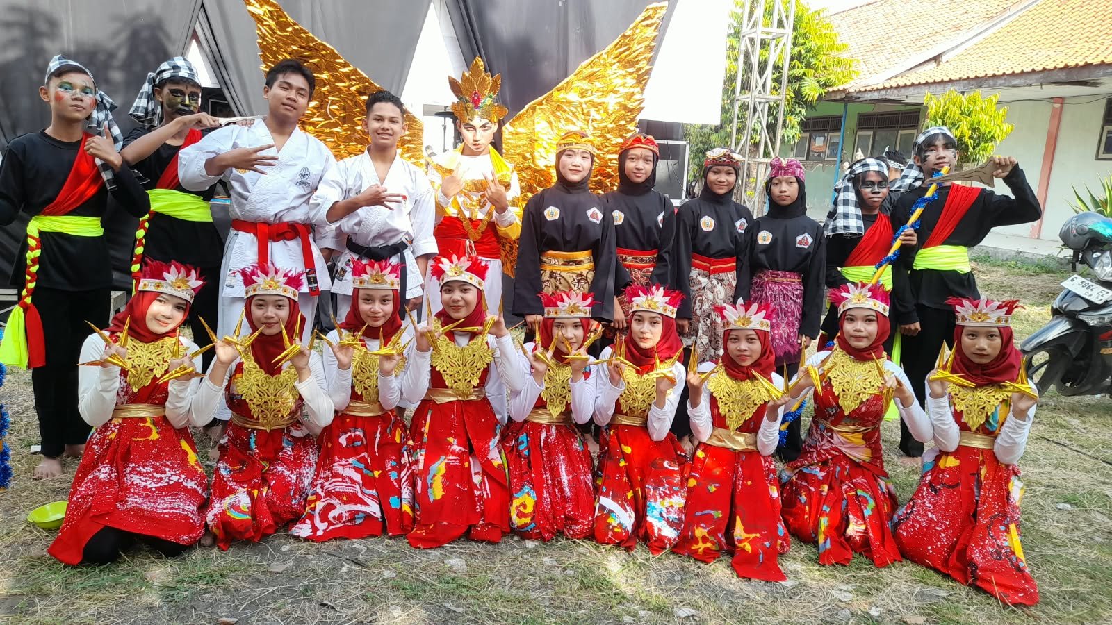 Pentas Seni Masyarakat