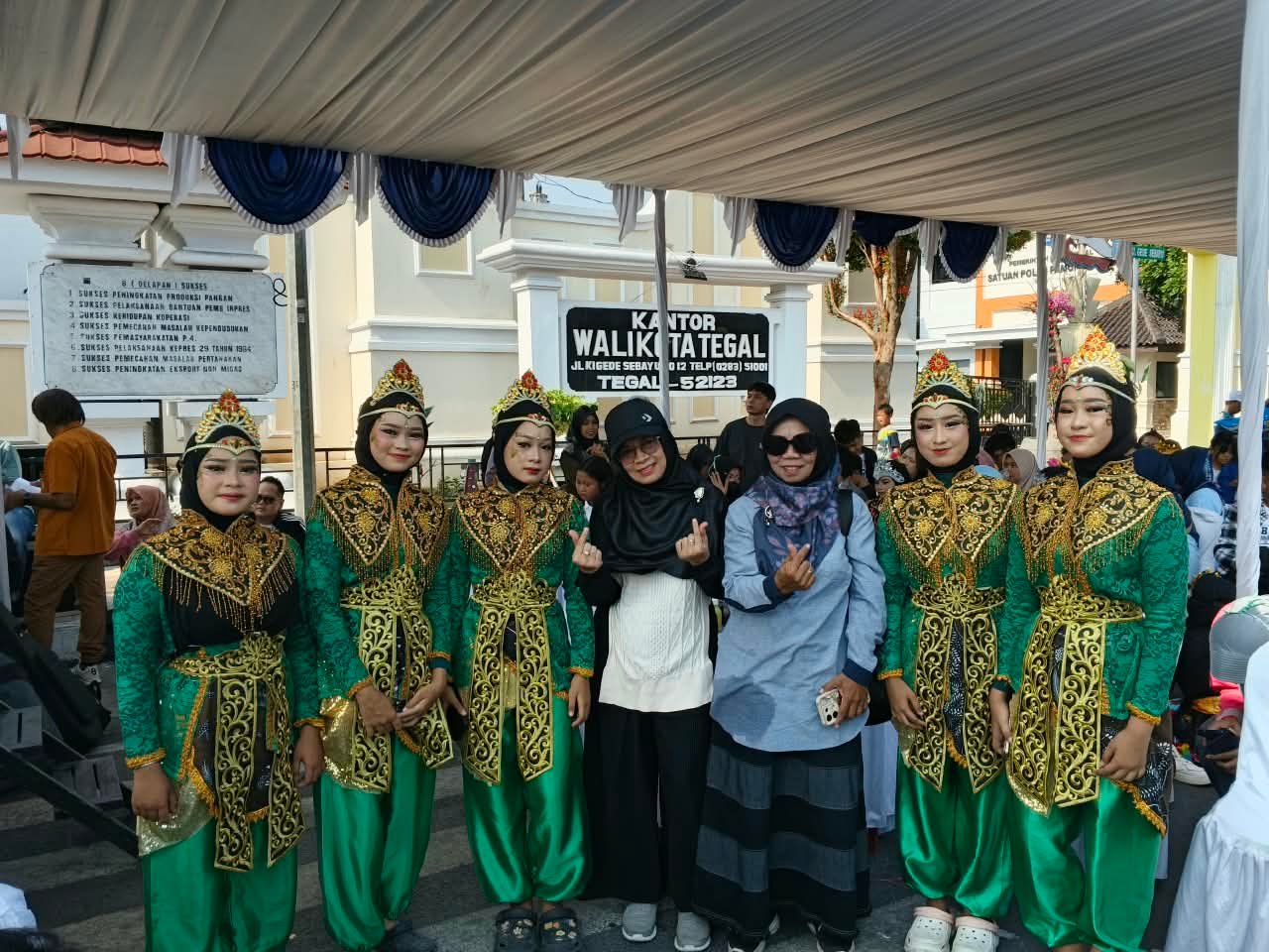 Pentas Seni Masyarakat